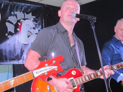 Lead singer - Steve Pearson